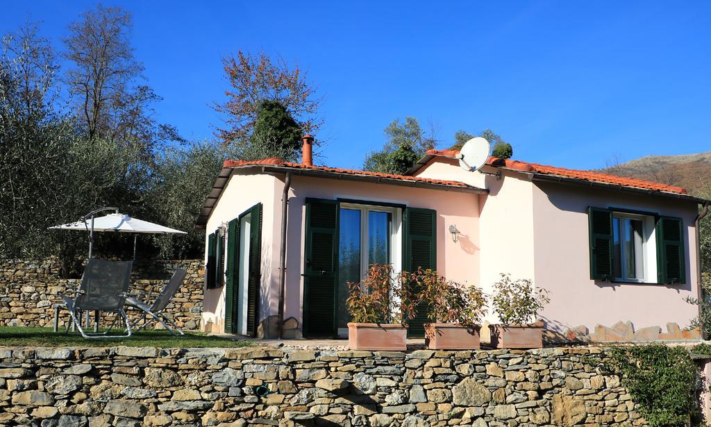 Casa Vacanze Gli Ulivi Borgomaro المظهر الخارجي الصورة
